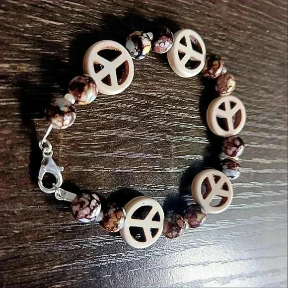 Handmade beaded bracelet peace - Picture 3 of 5